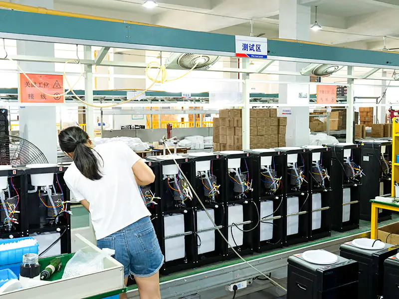 Linea di assemblaggio dell'officina di produzione