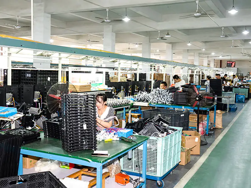 Linea di assemblaggio dell'officina di produzione